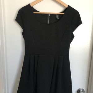 Forever 21 Black Sleeved Mini Dress